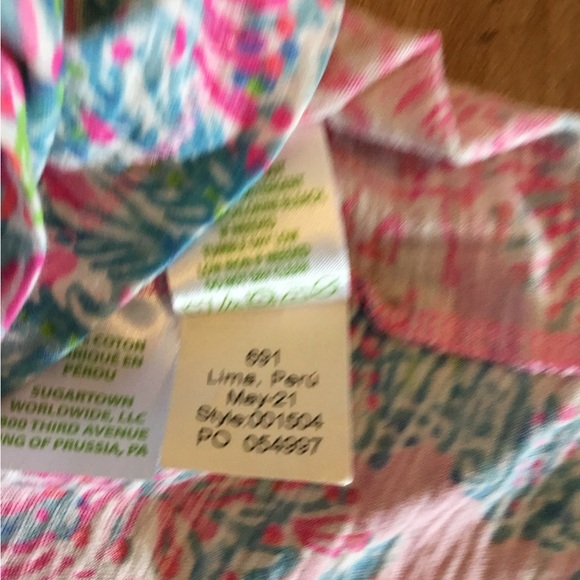 Lilly Pulitzer Ella V-Neck Short Sleeve Shirt - Picture 5 of 6